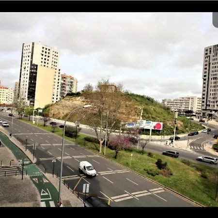 3 Com Ar Acondicionado Areeiro Lisbona